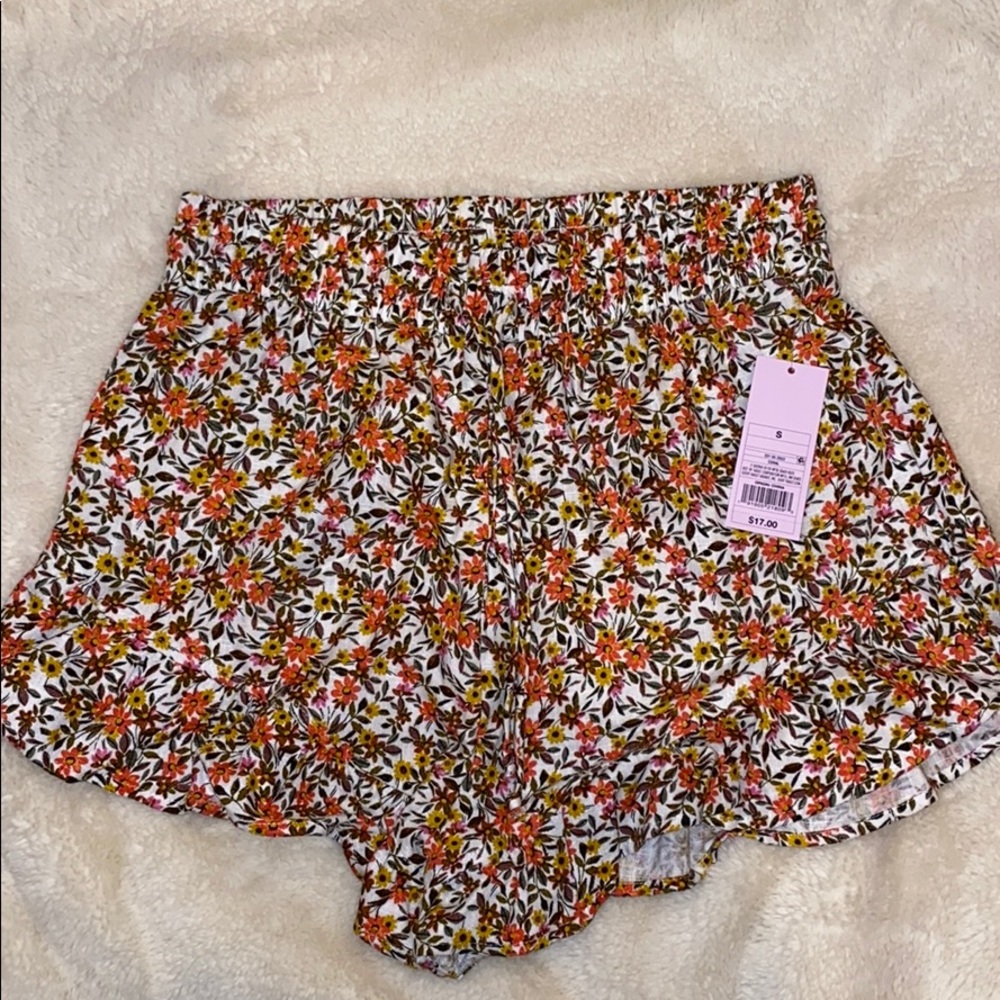 NWT Floral Flowy Shorts